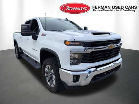 Used 2024 Chevrolet Silverado 2500 LT w/ All Star Edition AWD/4WD image 2