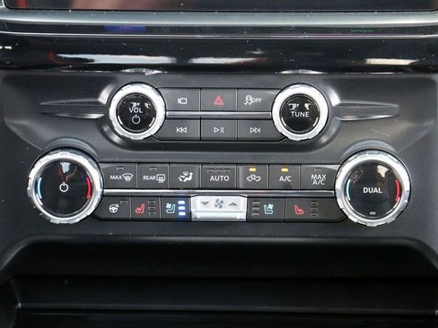 New 2026 Ford F250 Lariat w/ Black Appearance Package image 30