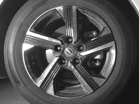 Used 2025 Nissan Sentra SV image 13