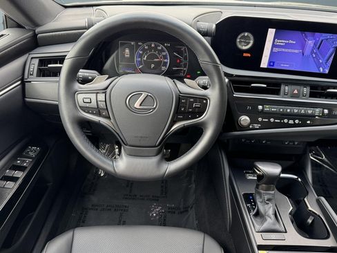 Used 2025 Lexus ES 350 w/ Premium Package FWD image 26