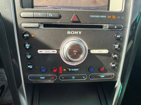 Used 2016 Ford Explorer Platinum image 24