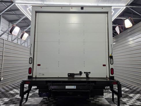 Used 2021 Ford E-450 and Econoline 450 Super Duty w/ Power Windows & Locks Group RWD image 6