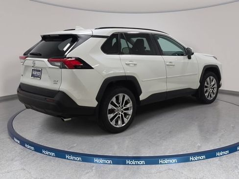 Certified 2021 Toyota RAV4 XLE Premium AWD/4WD image 5