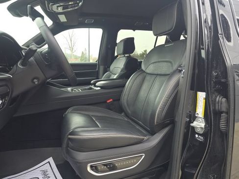 Certified 2025 Jeep Grand Wagoneer Series II Obsidian w/ Quick Order Packagew 28T AWD/4WD image 10