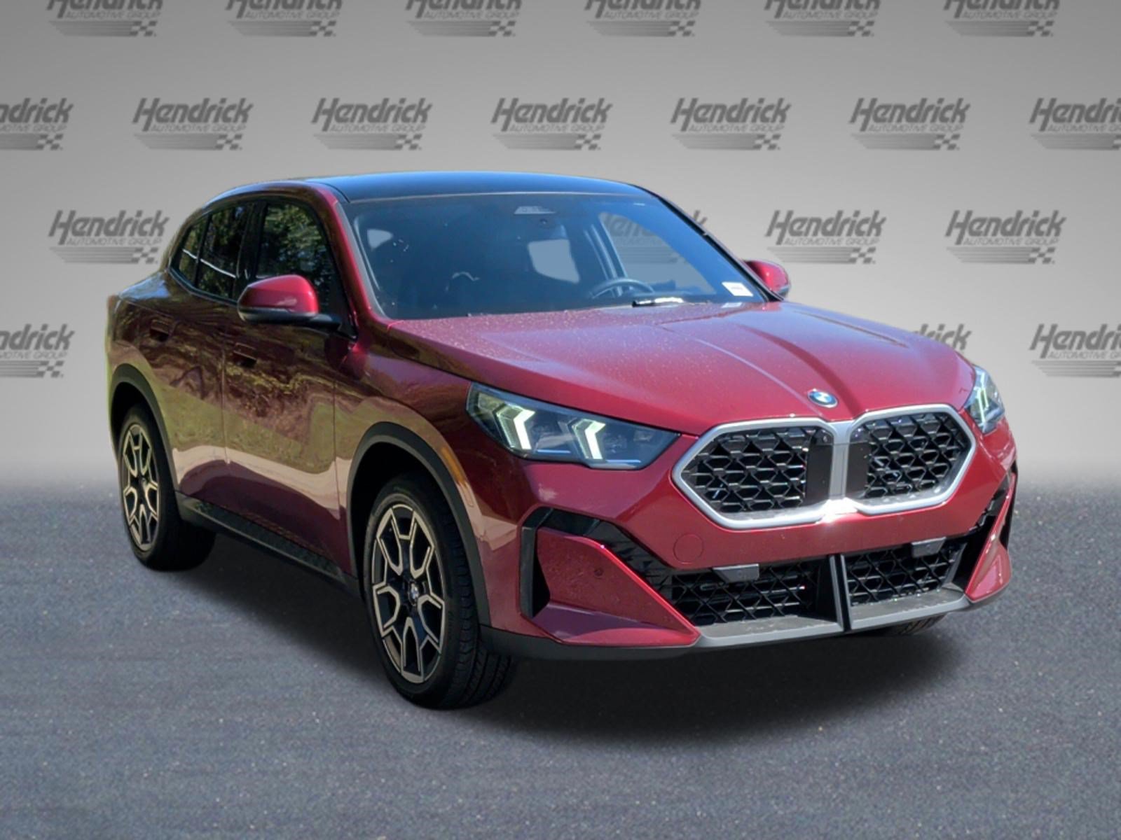 Used 2025 BMW X2 xDrive28i AWD/4WD image 2