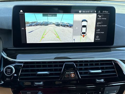 Used 2021 BMW 530i w/ Premium Package image 5