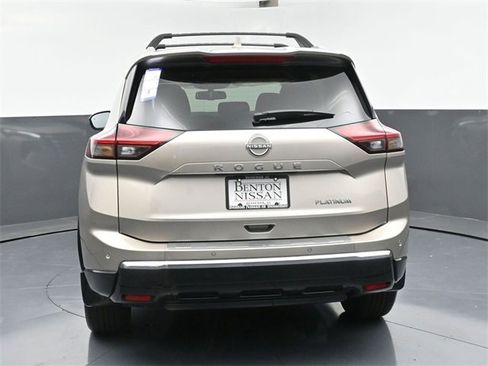 New 2025 Nissan Rogue Platinum w/ Platinum Premium Package image 40