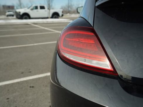 Used 2018 Volkswagen Beetle 2.0T Coast image 32