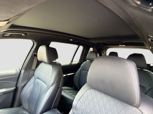 Used 2023 BMW X7 M60i w/ Executive Package image 28