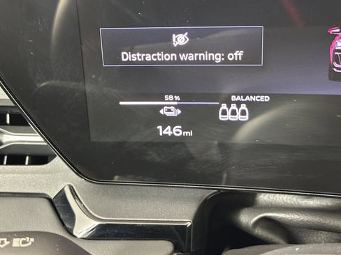 Used 2025 Audi Q6 e-tron Premium w/ Convenience Package image 23