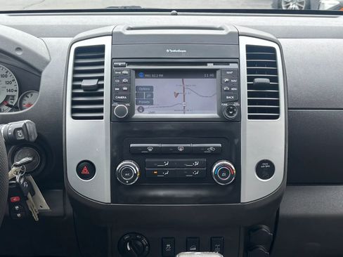 Used 2013 Nissan Xterra PRO-4X w/ Pro-4x Leather Pkg AWD/4WD image 29