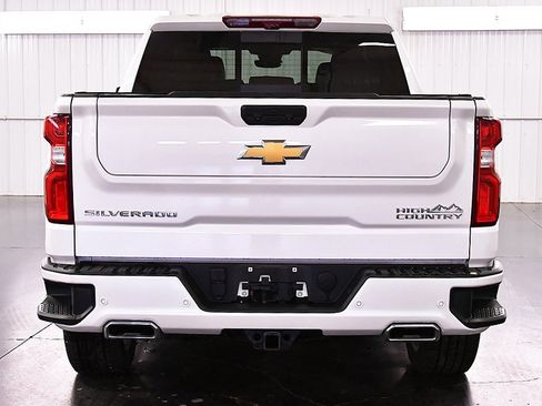 Used 2023 Chevrolet Silverado 1500 High Country w/ High Country Premium Package image 6