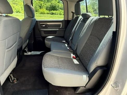 Used 2017 RAM 1500 Classic SLT AWD/4WD image 22