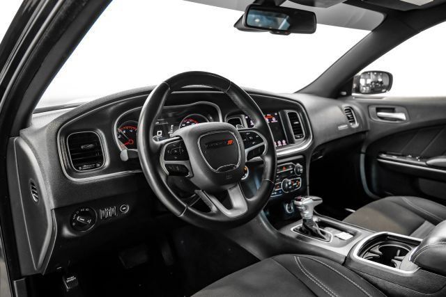 Used 2017 Dodge Charger R/T RWD image 3