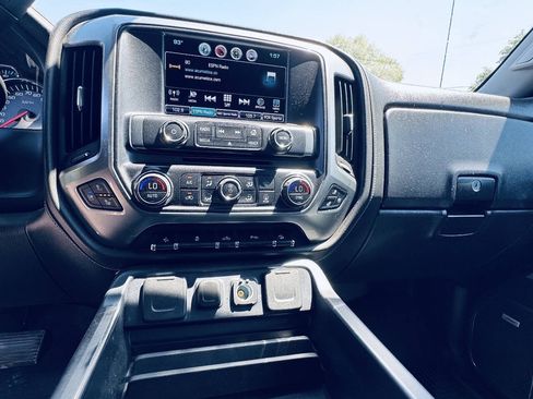 Used 2016 Chevrolet Silverado 1500 LTZ Z71 w/ LTZ Plus Package AWD/4WD image 15