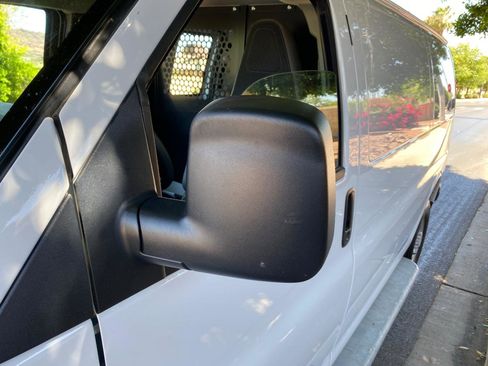 Used 2025 Chevrolet Express 2500 w/ Driver Convenience Package RWD image 8
