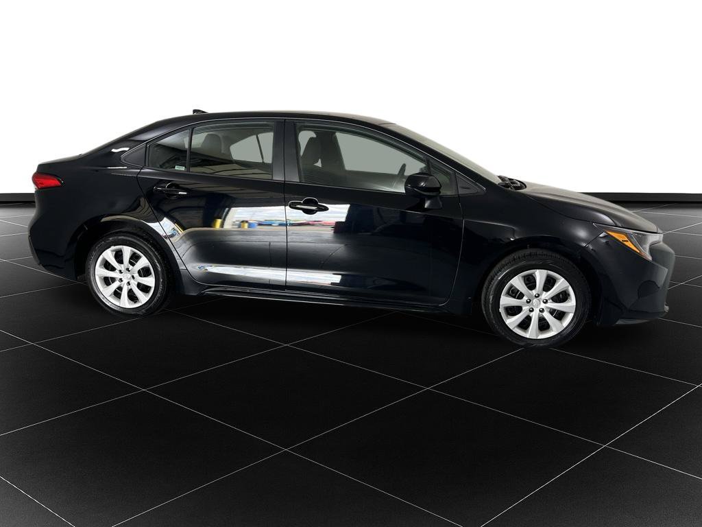 Used 2026 Toyota Corolla LE FWD image 6