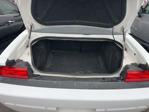 Used 2014 Dodge Challenger R/T RWD image 12