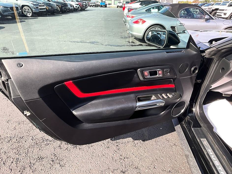 Used 2018 Ford Mustang GT Premium w/ GT Performance Package RWD image 12