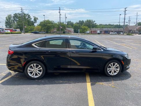 Used 2016 Chrysler 200 Limited w/ Convenience Group image 6