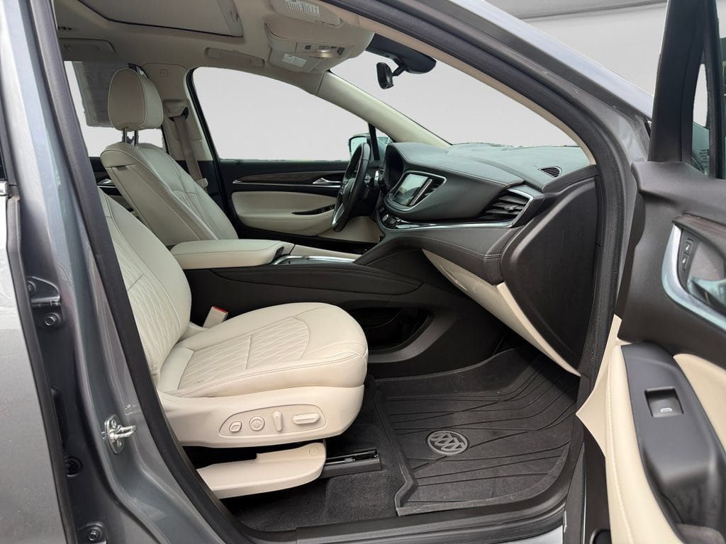 Used 2024 Buick Enclave Avenir w/ LPO, Floor Liner Package FWD image 17