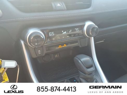 Used 2025 Toyota RAV4 LE AWD/4WD image 21
