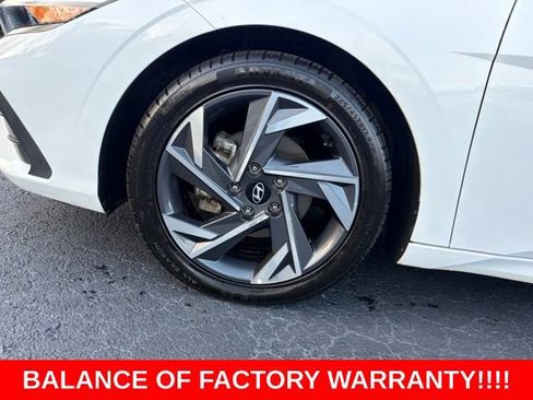 Used 2024 Hyundai Elantra Limited FWD image 9