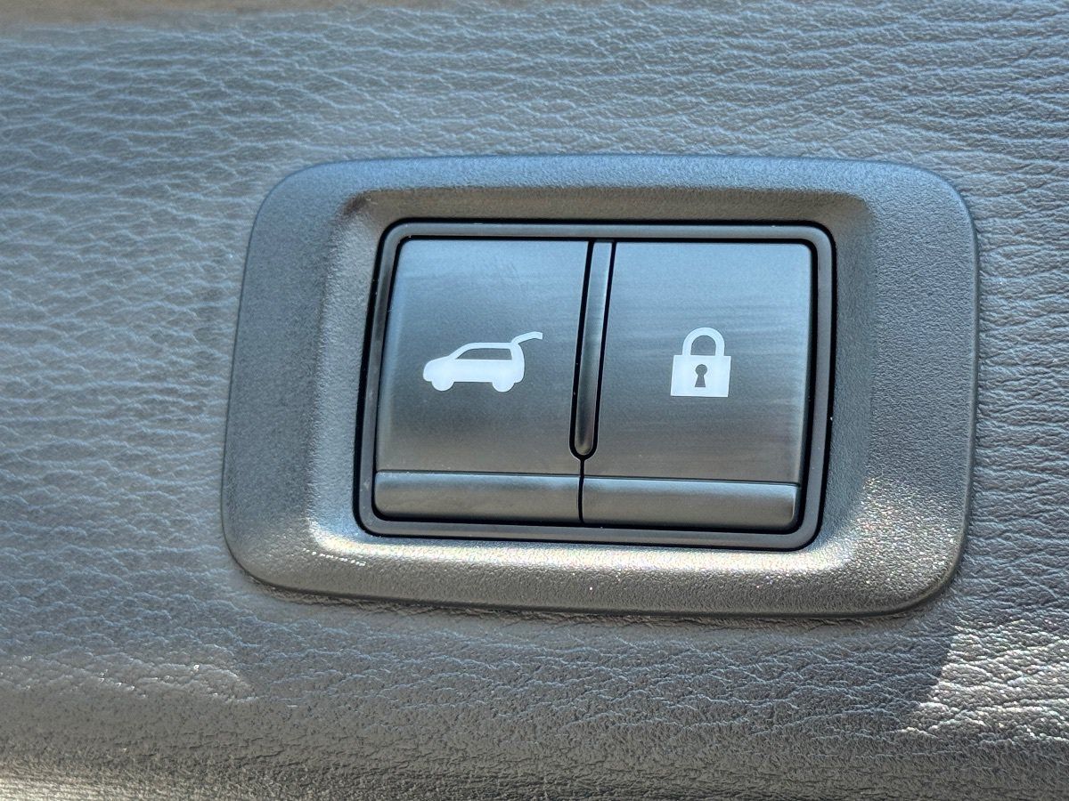 Used 2023 Mitsubishi Outlander SEL AWD/4WD image 11