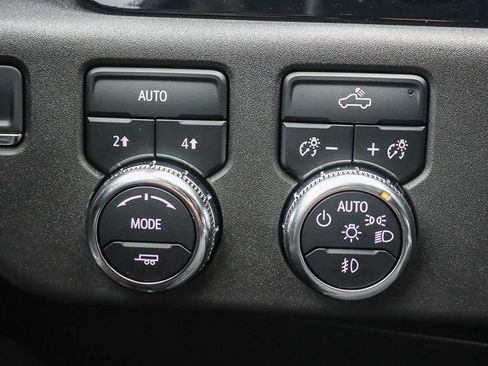 Used 2025 GMC Sierra 1500 Elevation image 49