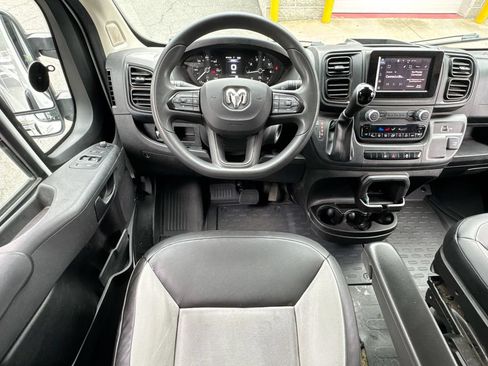 Used 2025 RAM ProMaster 2500 w/ Convenience Group FWD image 20