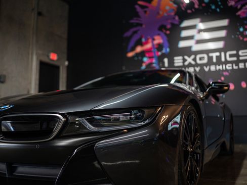 Used 2014 BMW i8 image 19