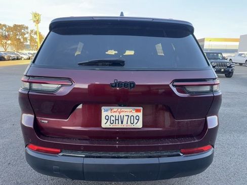 Used 2021 Jeep Grand Cherokee L Laredo image 6