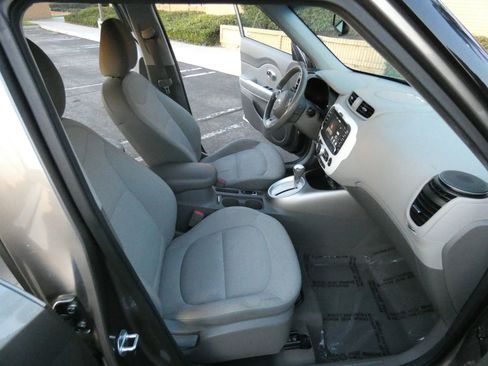 Used 2018 Kia Soul EV image 23