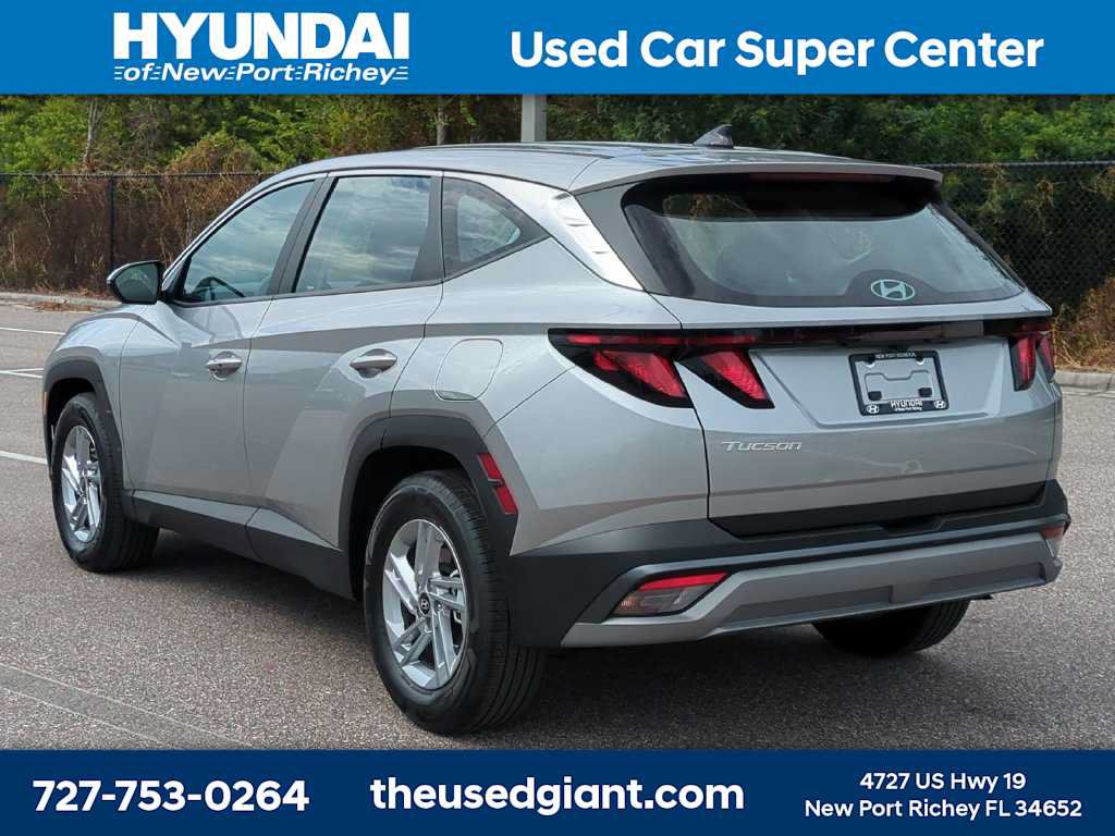 Used 2026 Hyundai Tucson SE FWD image 3