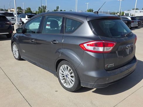 Used 2017 Ford C-MAX Energi SE w/ Equipment Group 401A FWD image 3