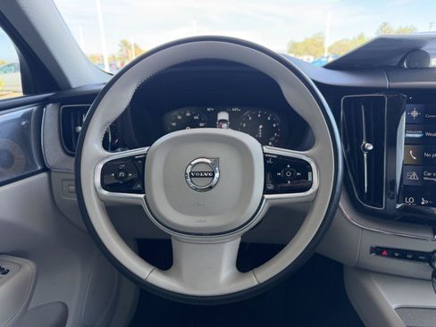 Used 2018 Volvo XC60 T6 Inscription w/ Luxury Seat Package AWD/4WD image 31