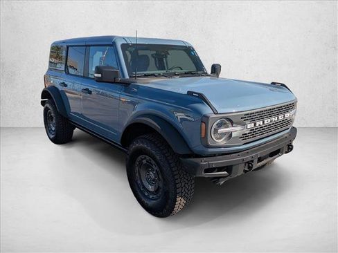 New 2025 Ford Bronco Badlands image 6