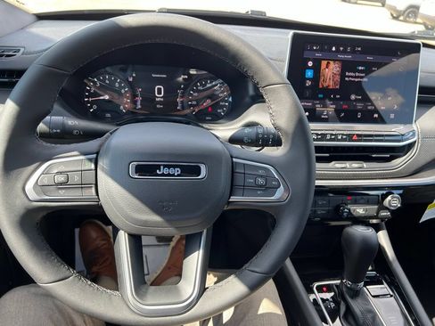 New 2026 Jeep Compass Latitude AWD/4WD image 24