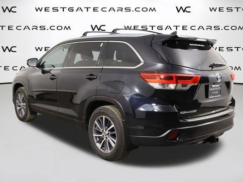 Used 2019 Toyota Highlander XLE AWD/4WD image 48
