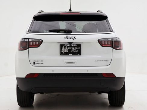 Used 2025 Jeep Compass Limited AWD/4WD image 7