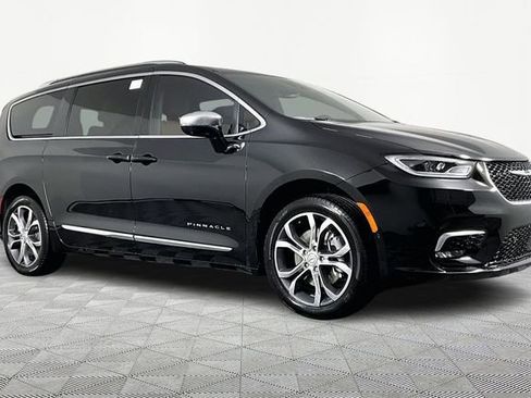 New 2026 Chrysler Pacifica Pinnacle w/ Trailer Tow Group image 3