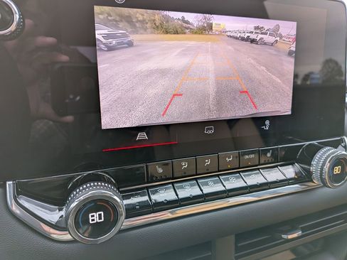 Used 2024 GMC Canyon Elevation w/ Convenience Package image 25