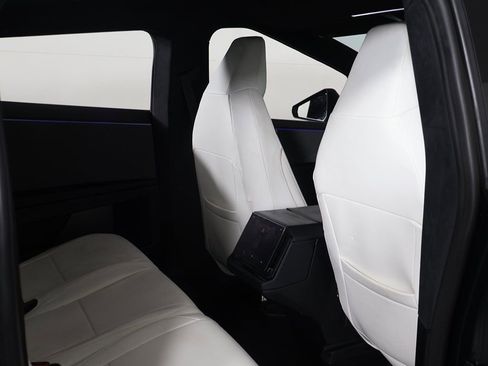 Used 2024 Tesla Cybertruck AWD Crew Cab image 34