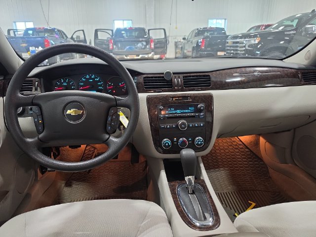 Used 2015 Chevrolet Impala Limited LS FWD image 4