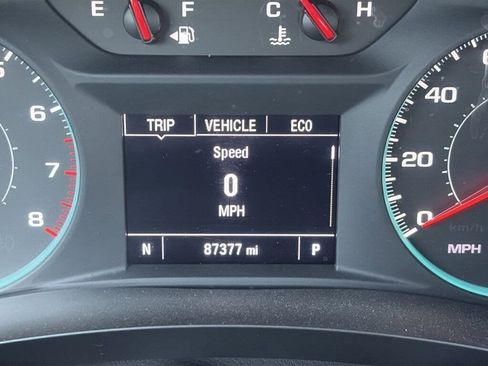 Used 2023 Chevrolet Traverse LS image 17