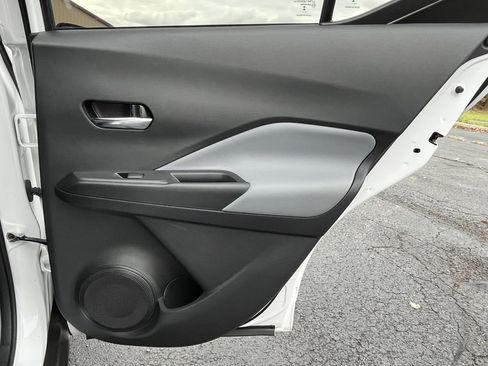 Used 2024 Nissan Kicks SR w/ SR Premium Package image 19