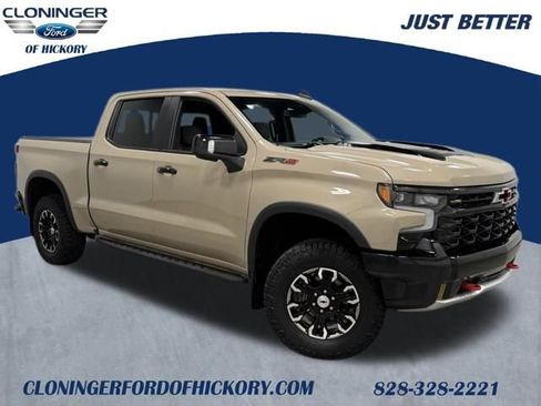 Used 2022 Chevrolet Silverado 1500 ZR2 image 1
