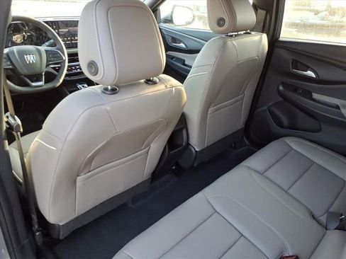 New 2026 Buick Envista Avenir image 16