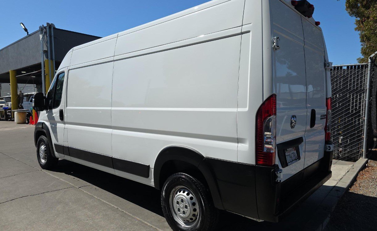 Used 2024 RAM ProMaster 2500 w/ Premium Convenience Group FWD image 6