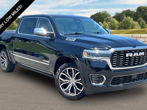 Used 2025 RAM 1500 Tungsten AWD/4WD image 2